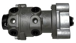 8981714200 Кран тормозной ISUZU NQR90 =Оригинал= 8981714200