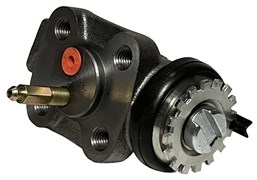 5825062003 11H0521 Цилиндр тормозной HD120 передний правый с прокачкой TCIC